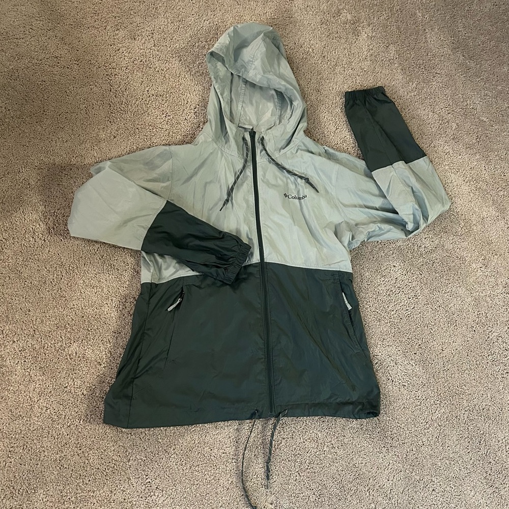 Columbia Two-Tone Hooded Windbreaker Jacket - Light Sage & Forest Green